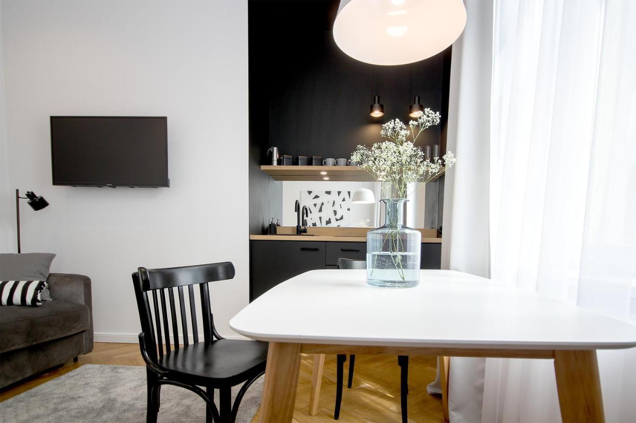 Wanderlust Apartments Красков Екстериор снимка