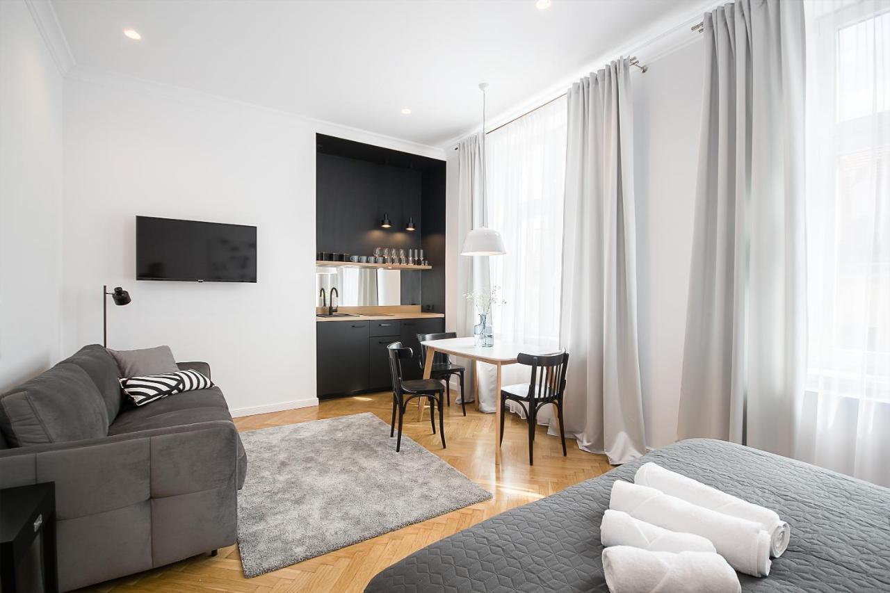 Wanderlust Apartments Красков Екстериор снимка